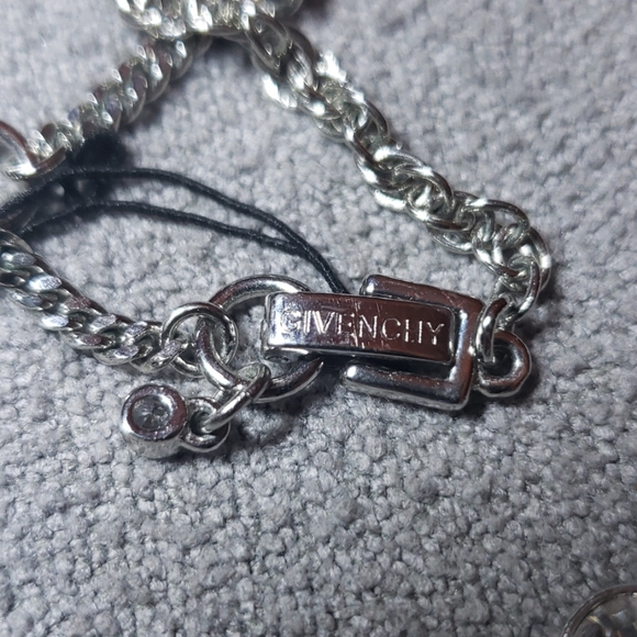 Givenchy adjustable length pave jewels necklace - Picture 3 of 6